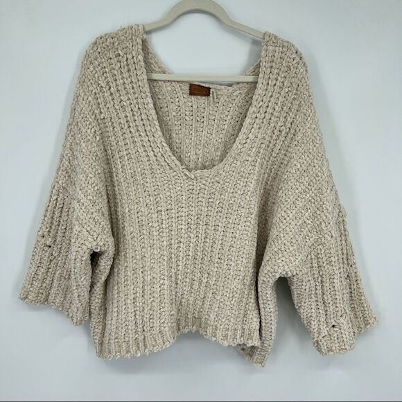 POL Soft Shaggy Grunge Chunky Chenille Oversized V-neck Popover In Beige - Picture 1 of 11